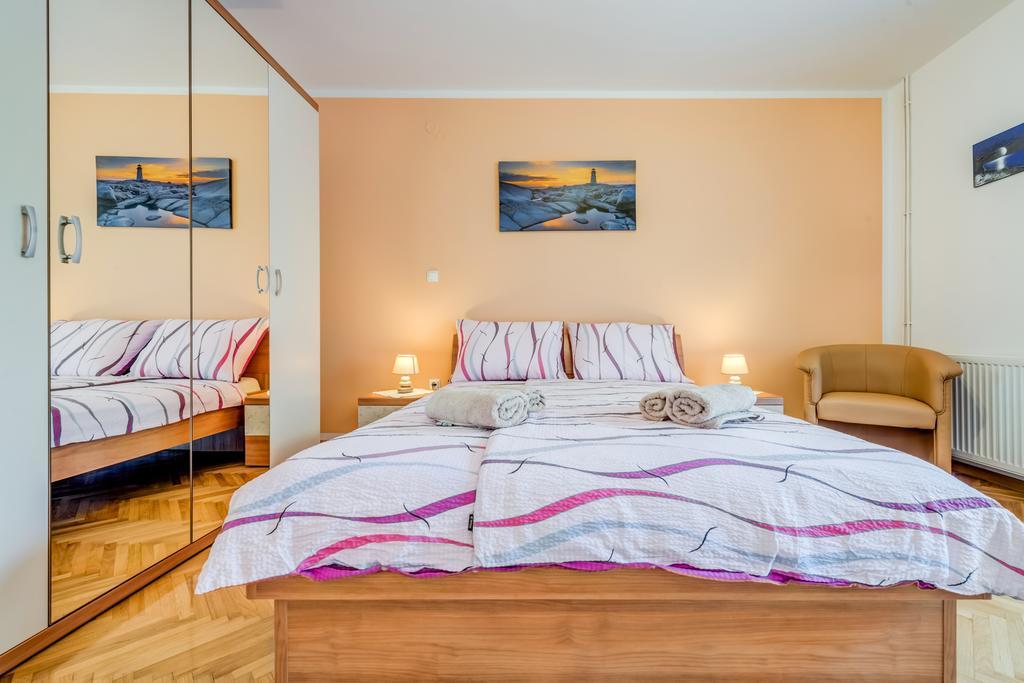 Natalie Apartment Omiš Екстериор снимка