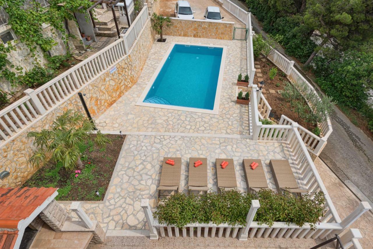 Natalie Apartment Omiš Екстериор снимка