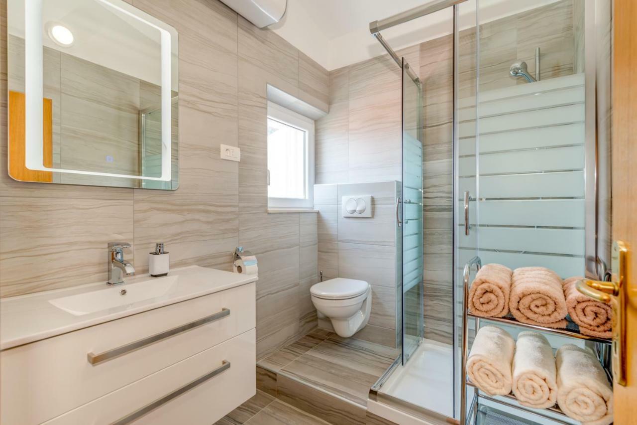 Natalie Apartment Omiš Екстериор снимка